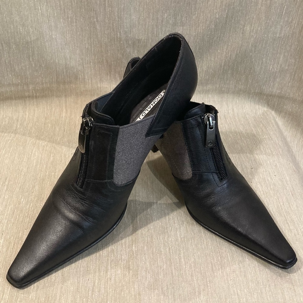 DONALD PLINER Sz 7.5N Pointy Black and Metallic Witchcore Heels Zipper Shoes